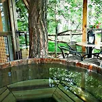 Ribno Alpine Glamping 3*