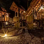 Luxusní stan Ribno Alpine Glamping Bled