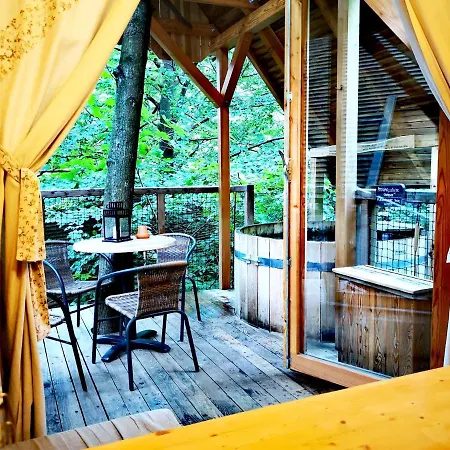 Glamping Ribno Alpine Glamping