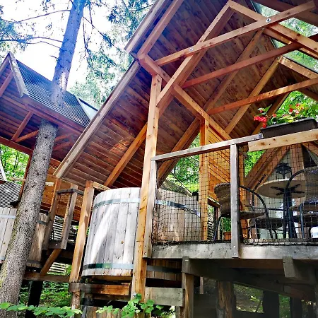 Glamping Ribno Alpine Glamping