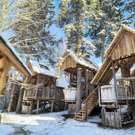 Campo de lujo Ribno Alpine Glamping 3*