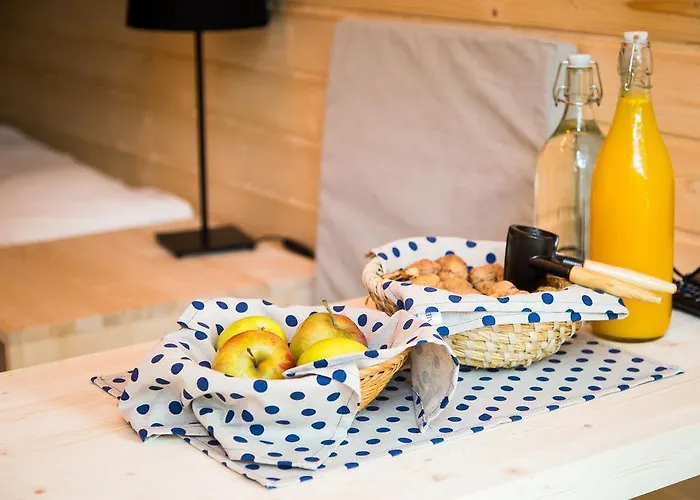 Campo de lujo Ribno Alpine Glamping 3*